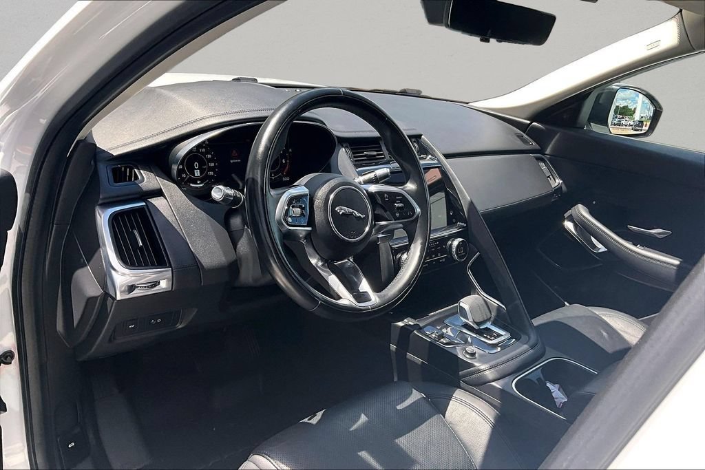 Used 2021 Jaguar E-PACE SE AWD/4WD image 17
