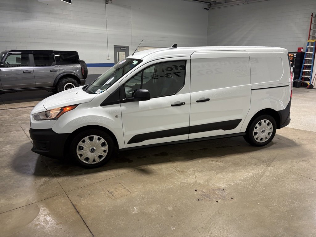 Used 2023 Ford Transit Connect XL image 3