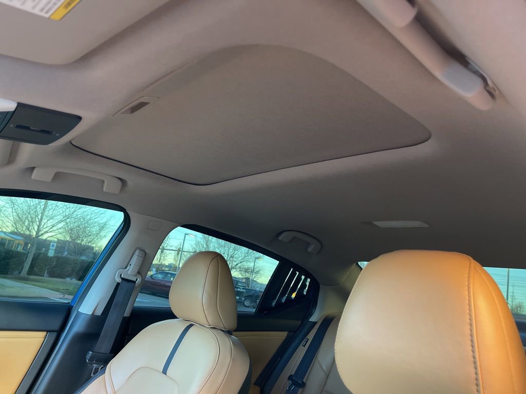 Used 2024 Nissan Sentra SV w/ SV Premium Package image 27