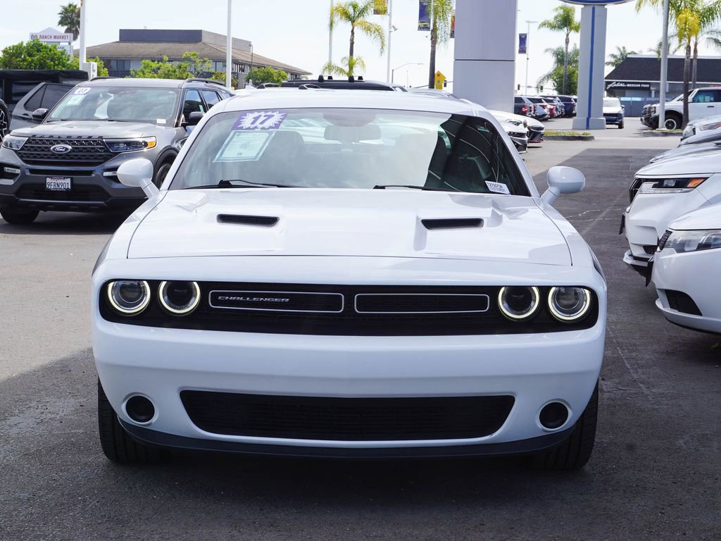 Used 2017 Dodge Challenger SXT RWD image 3