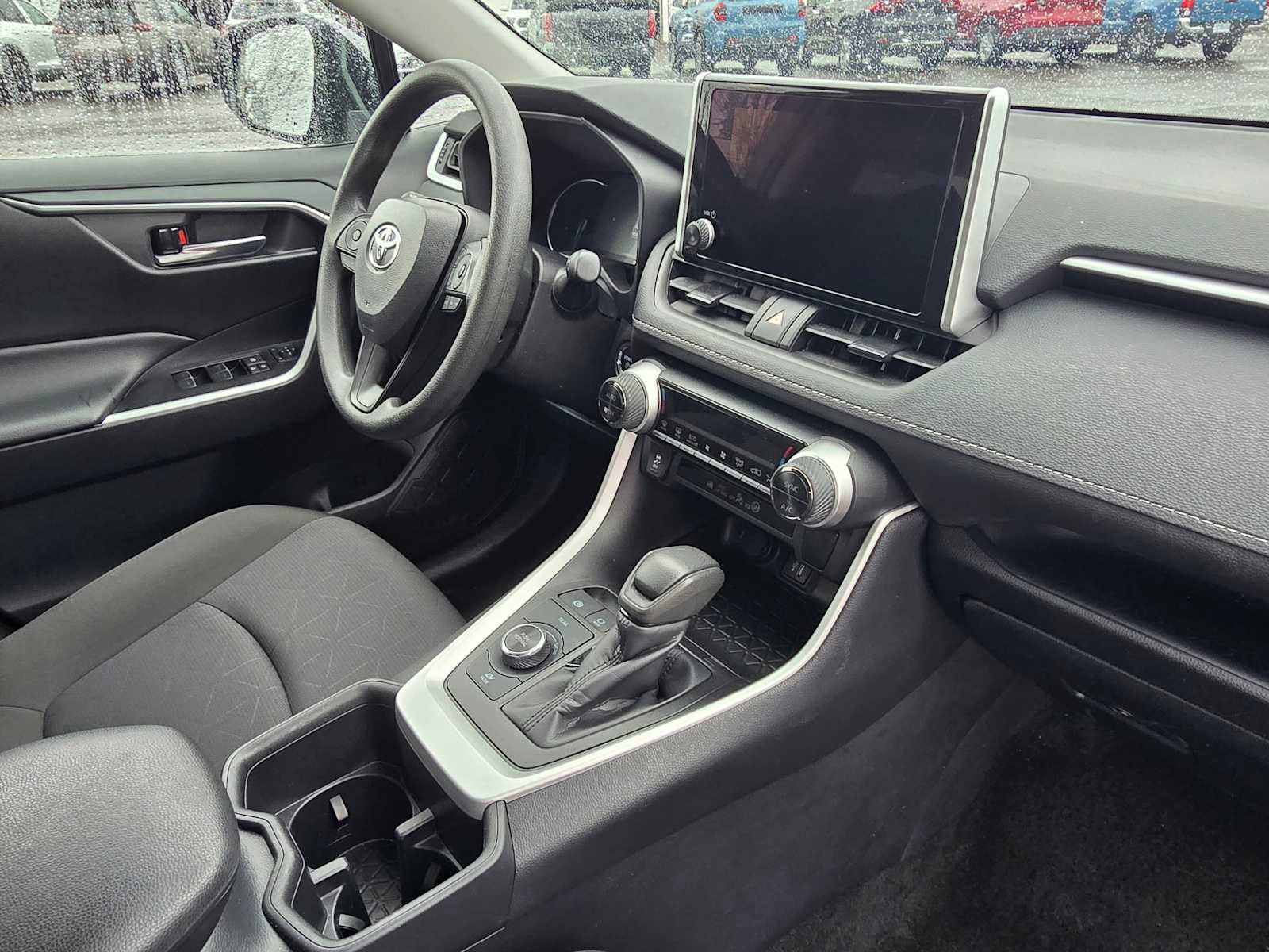 Used 2025 Toyota RAV4 XLE image 13