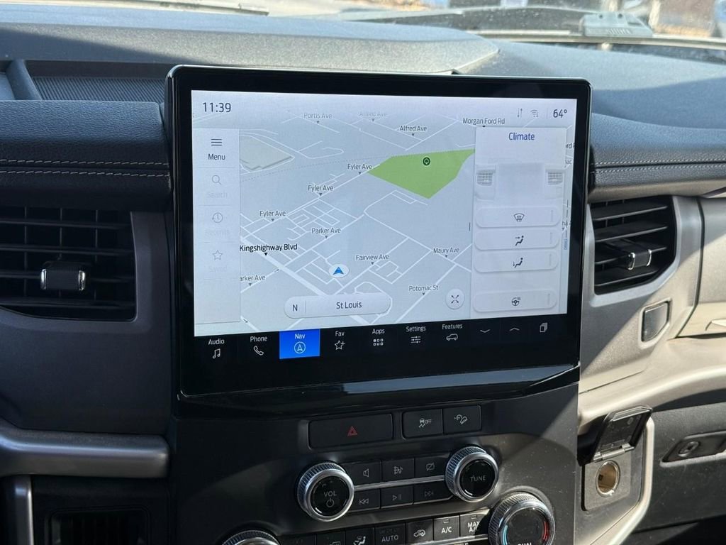 Used 2022 Ford Expedition XLT image 16