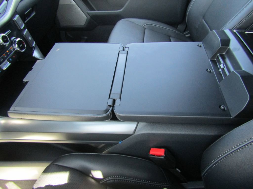 New 2025 Ford F150 Lariat w/ Equipment Group 501A Mid image 33