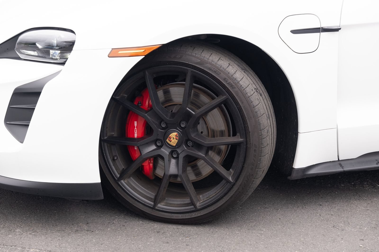 Used 2024 Porsche Taycan GTS AWD/4WD image 27