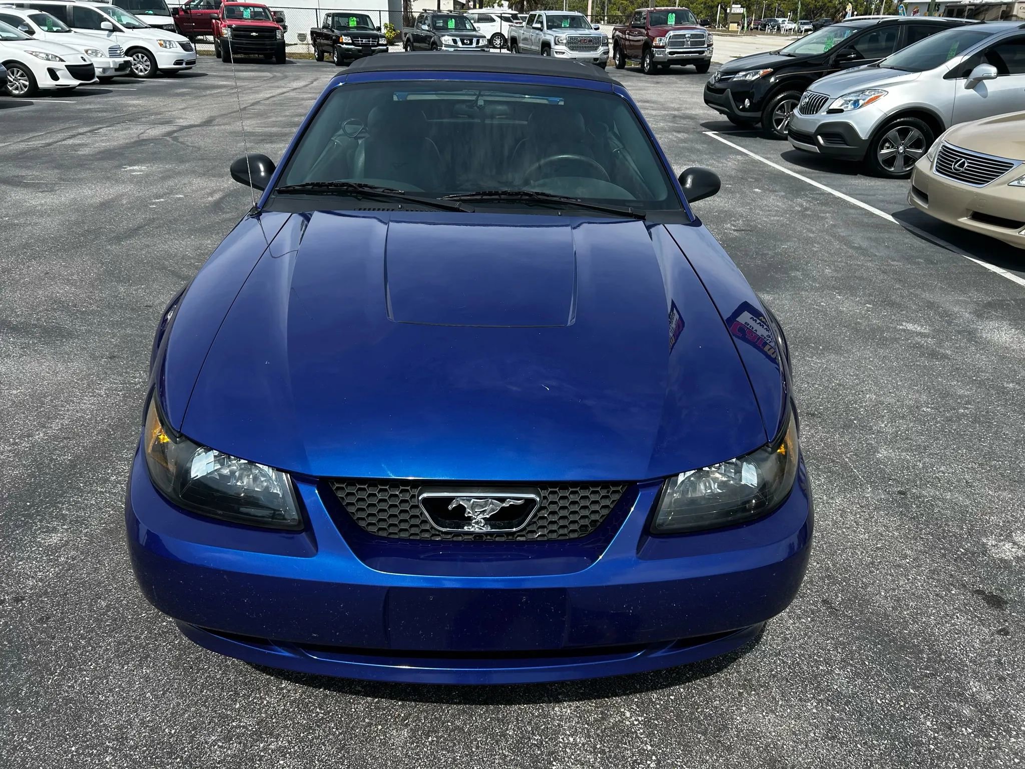Used 2004 Ford Mustang Deluxe Convertible RWD image 21