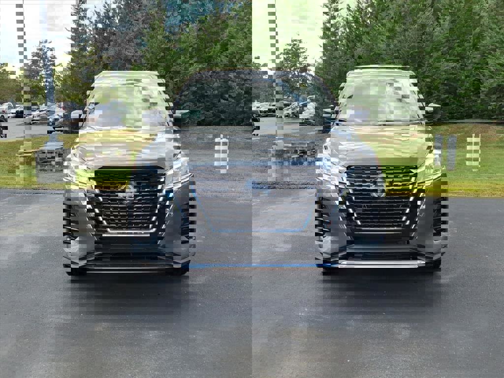 New 2025 Nissan Kicks Play S image 2