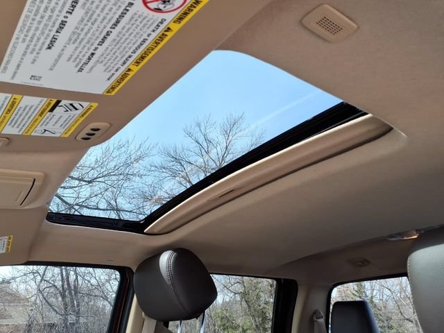 Used 2015 Ford F250 King Ranch w/ King Ranch w/Chrome Package AWD/4WD image 16