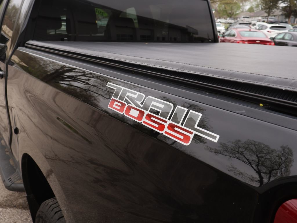 Used 2021 Chevrolet Silverado 1500 LT Trail Boss AWD/4WD image 11