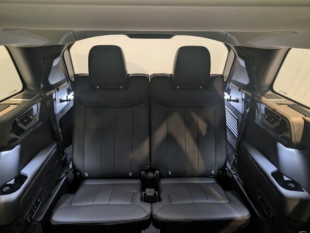 New 2026 Land Rover Range Rover Long Wheelbase SE AWD/4WD image 29