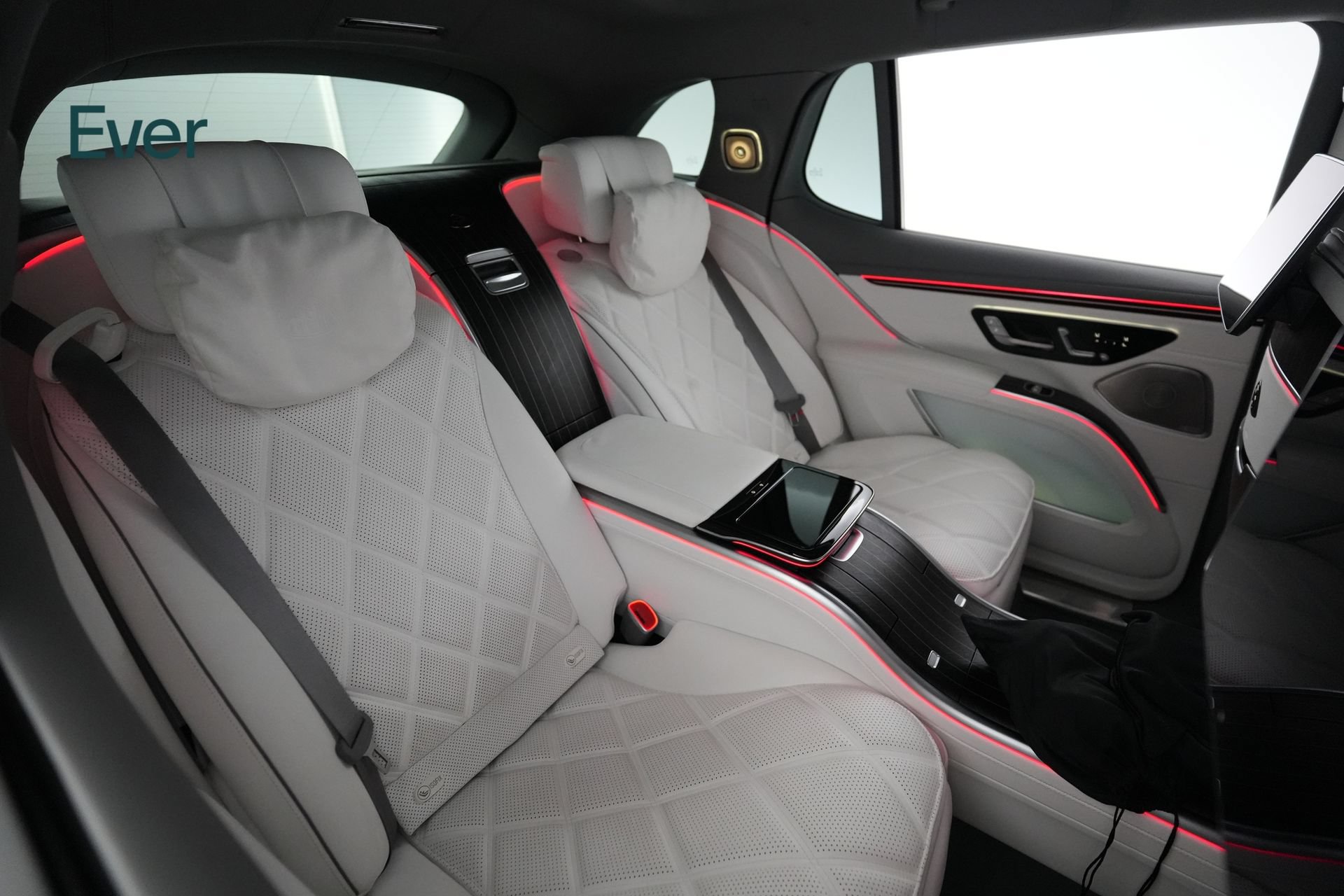 Used 2024 Mercedes-Benz Maybach EQS 680 4MATIC image 5