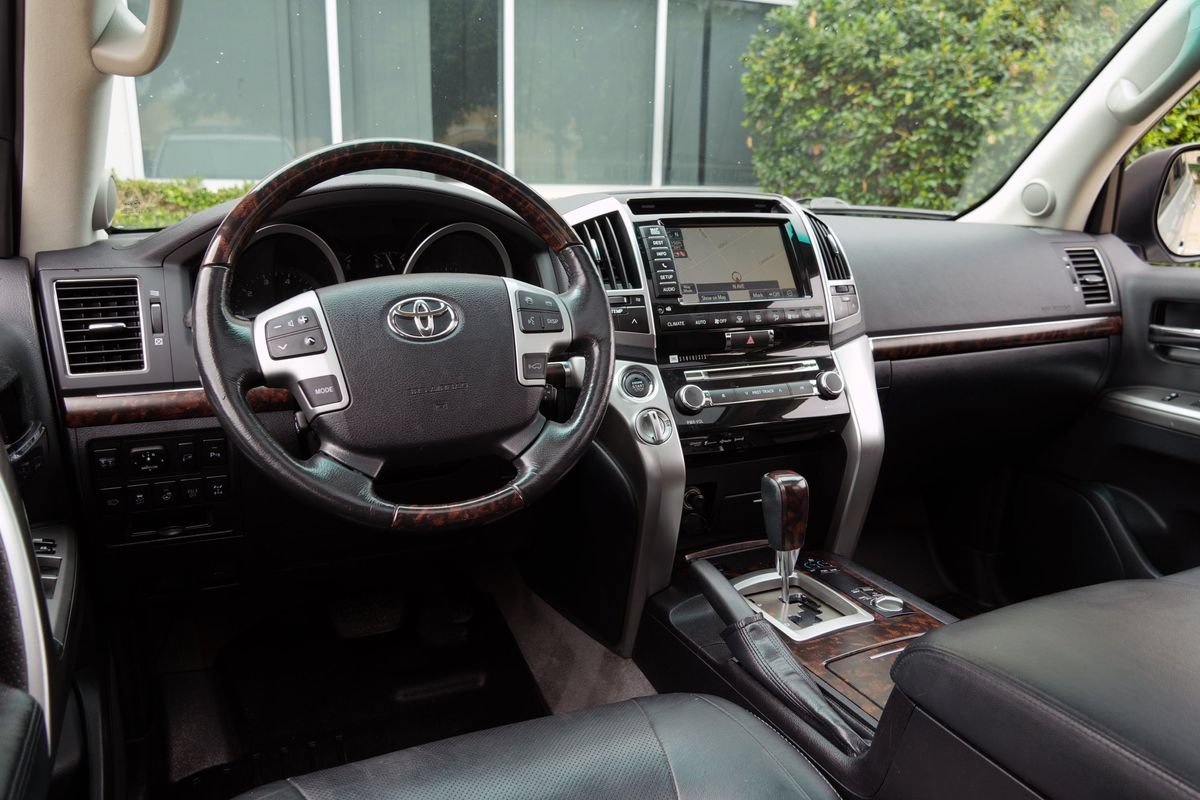 Used 2015 Toyota Land Cruiser AWD/4WD image 5