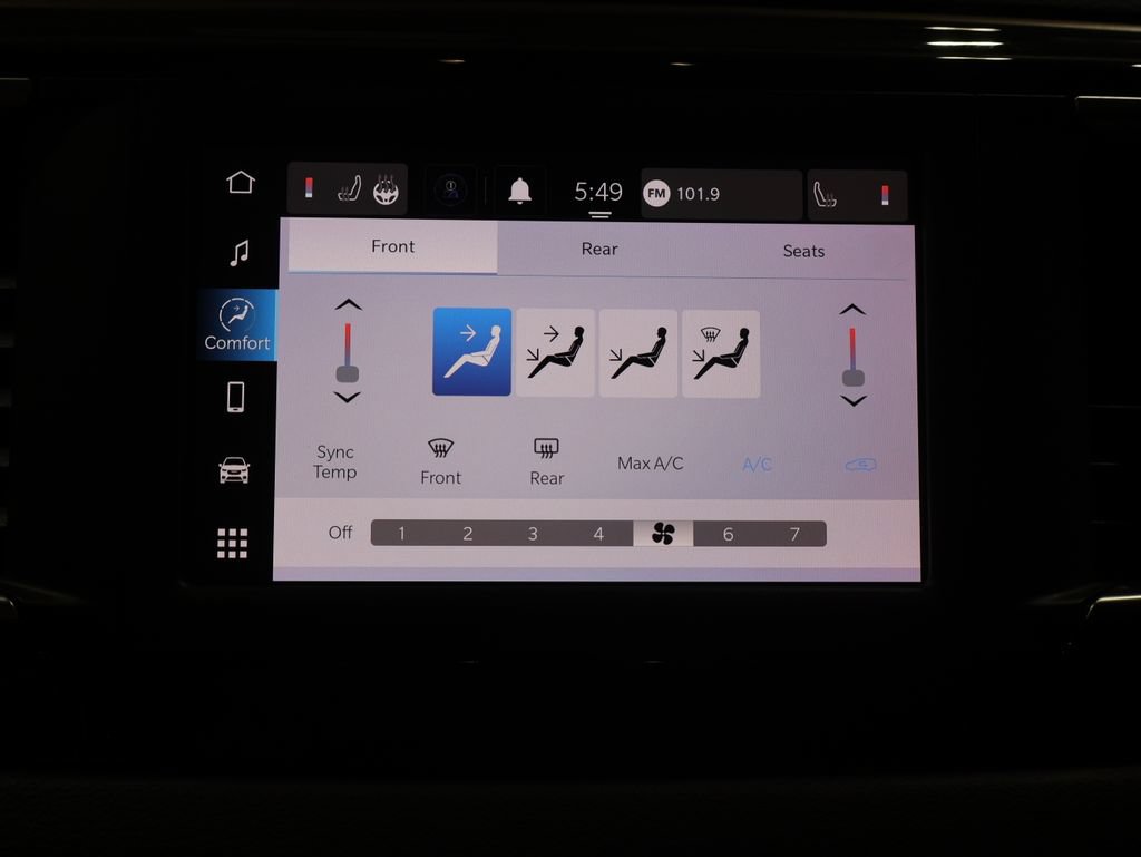 Certified 2023 Chrysler Voyager LX FWD image 32