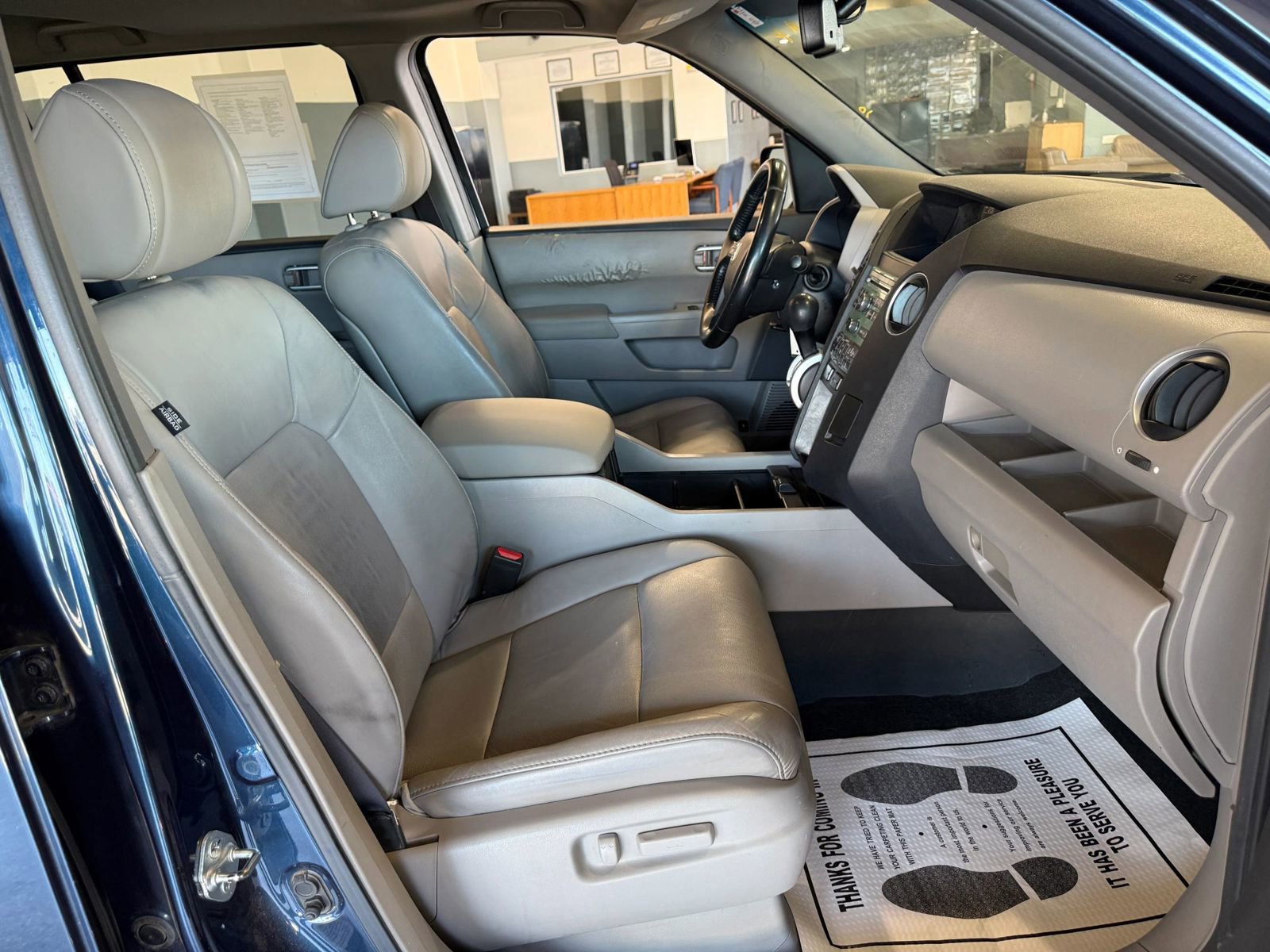 Used 2010 Honda Pilot EX-L image 12