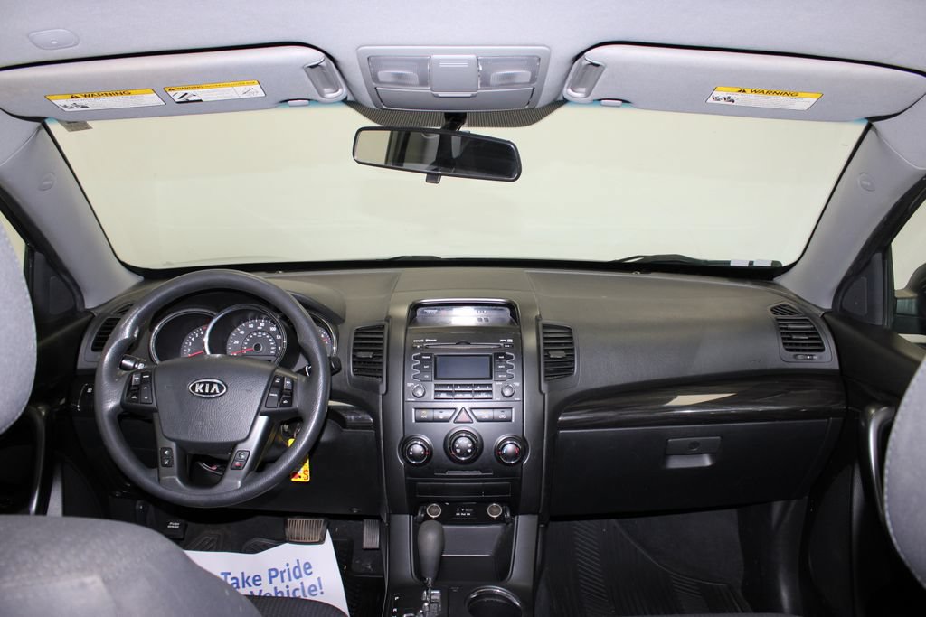 Used 2012 Kia Sorento FWD w/ Third Row Pkg image 11