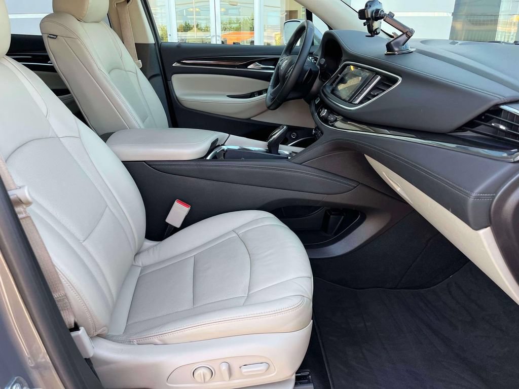 Certified 2018 Buick Enclave Premium w/ Experience Buick Package FWD image 24