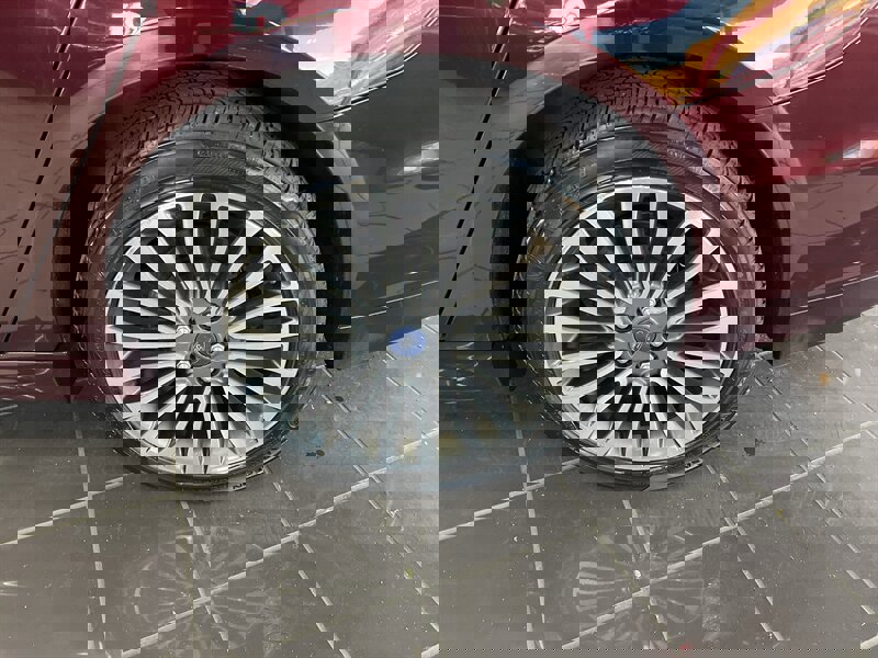 Used 2018 Ford Fusion SE w/ Fusion SE Technology Package image 31