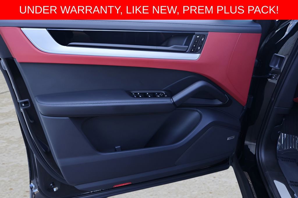 Used 2026 Porsche Cayenne Coupe image 10