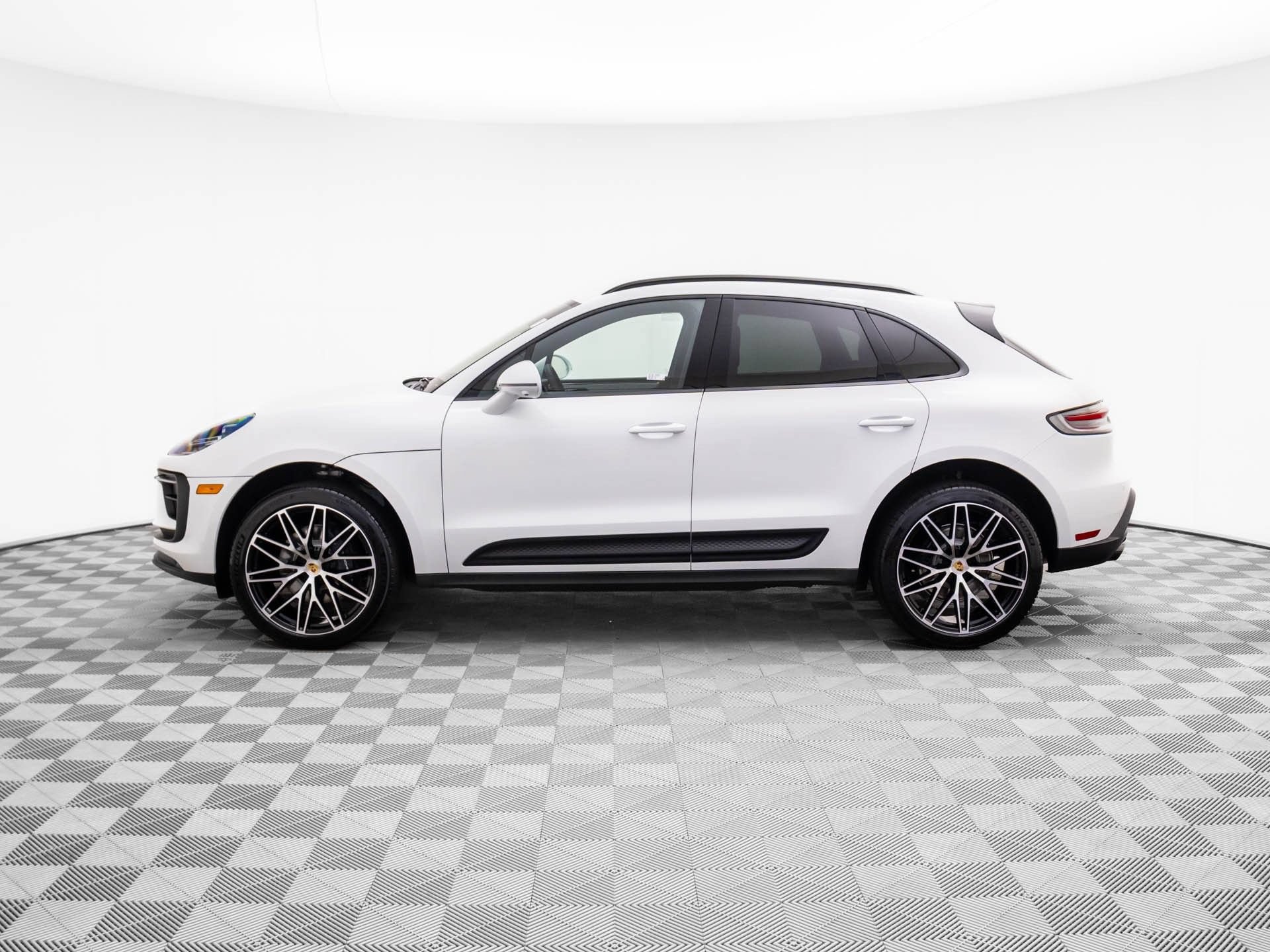 Certified 2026 Porsche Macan AWD/4WD video 2