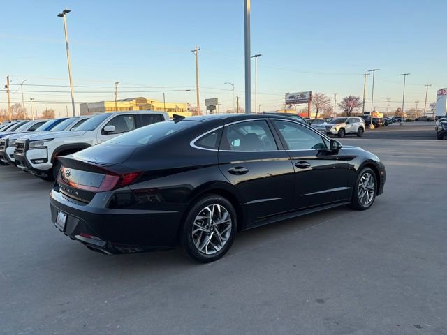 Used 2022 Hyundai Sonata SEL w/ Convenience Package FWD image 3