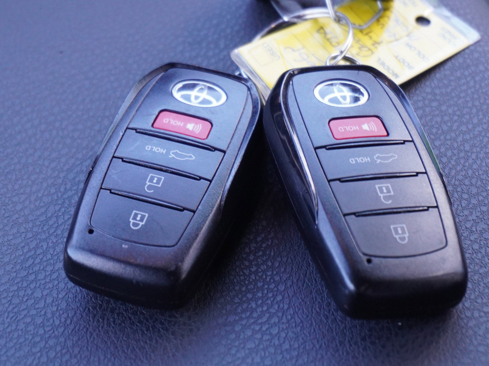 Used 2025 Toyota Camry SE w/ Convenience Package FWD image 17