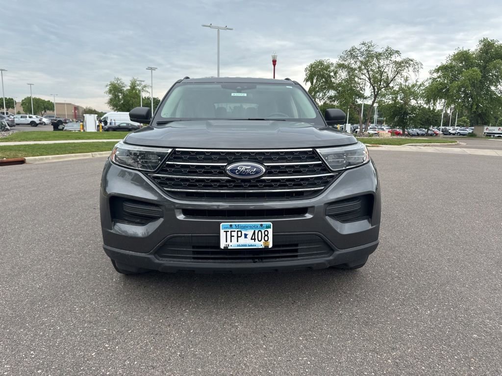 Used 2020 Ford Explorer XLT w/ Class III Trailer Tow Package AWD/4WD image 2