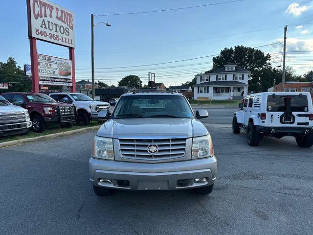 Used 2004 Cadillac Escalade EXT AWD/4WD image 2