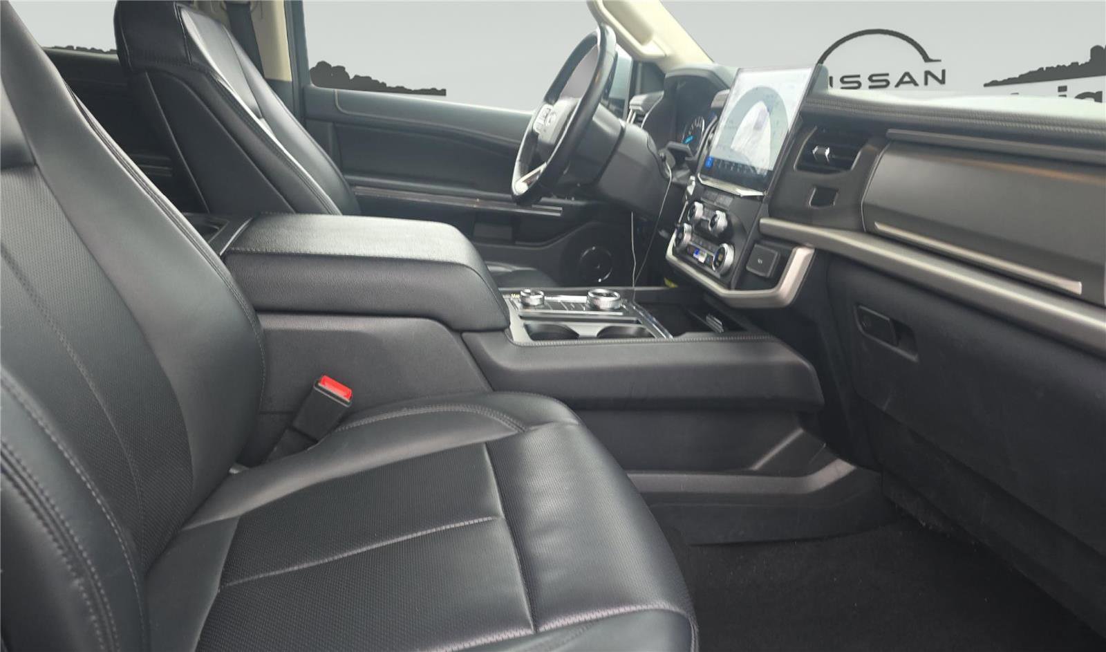 Used 2024 Ford Expedition Max XLT image 14