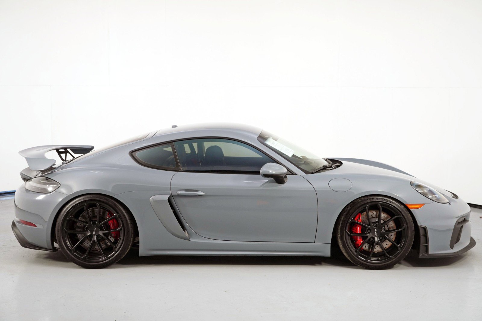 Used 2023 Porsche 718 Cayman GT4 image 53