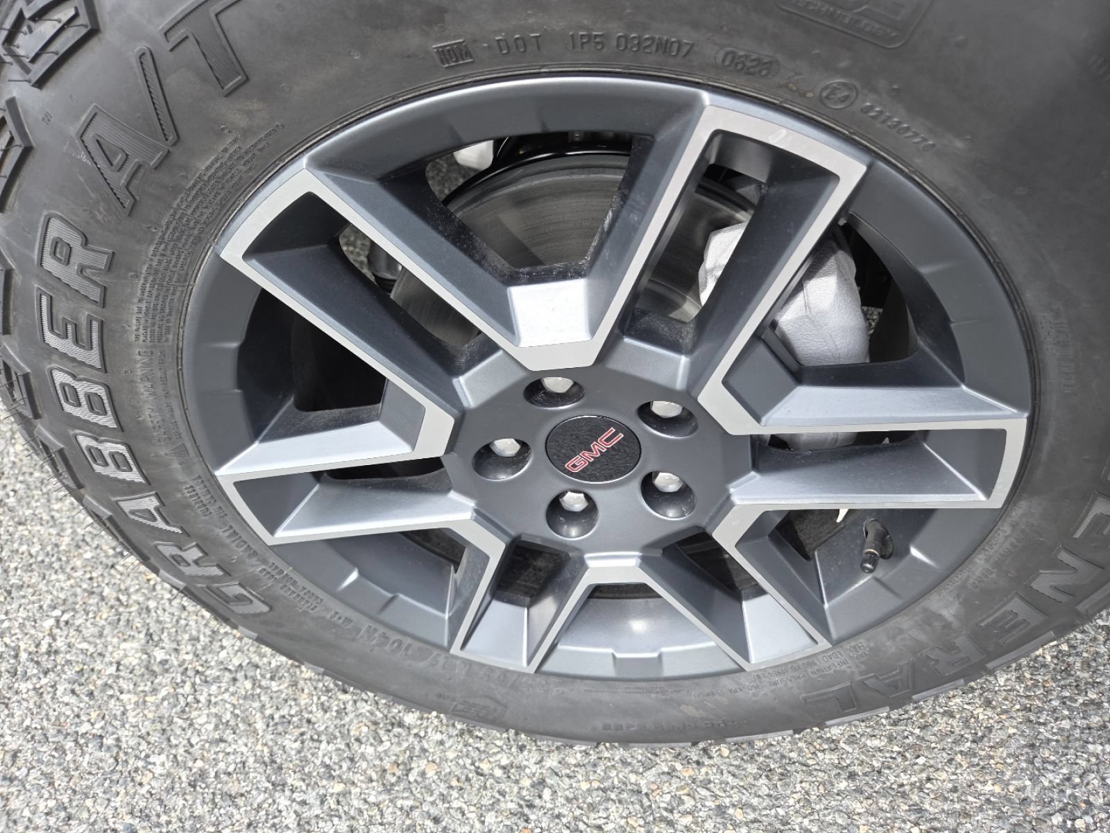 New 2026 GMC Terrain AT4 w/ Convenience Package III AWD/4WD image 13