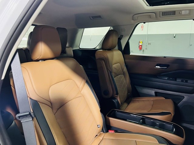 New 2025 Nissan Pathfinder Platinum image 33