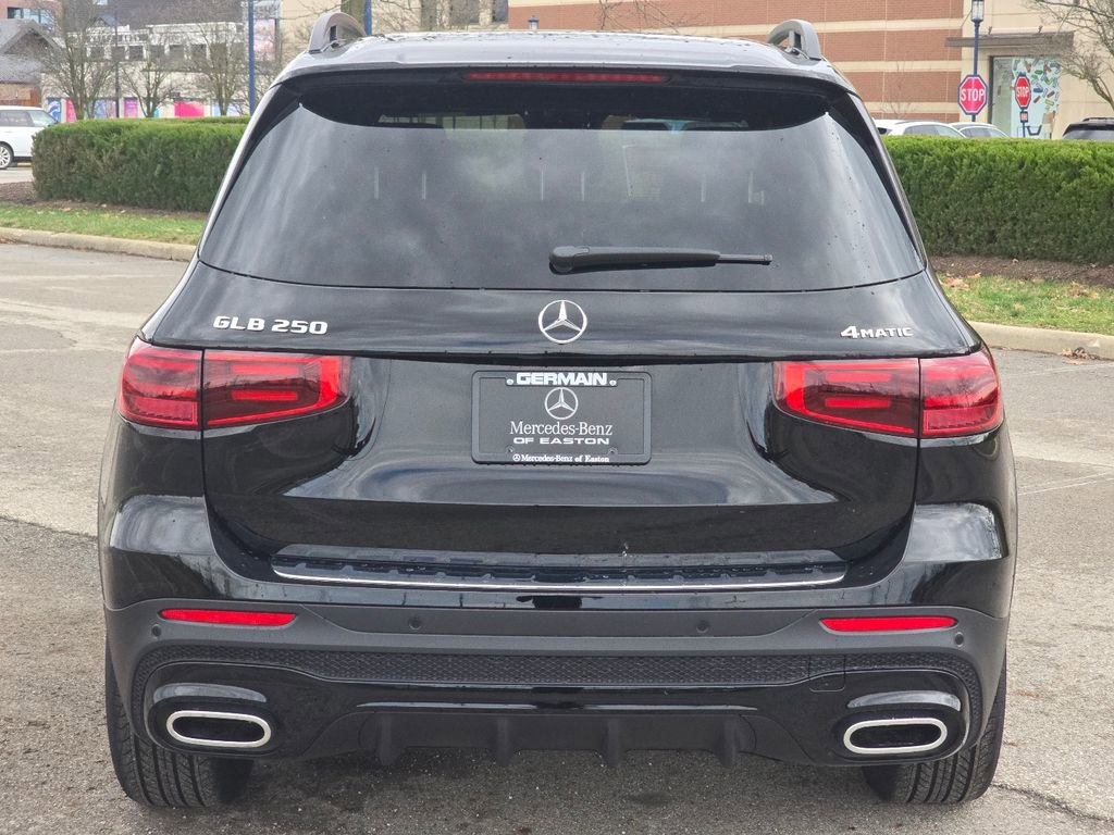 New 2026 Mercedes-Benz GLB 250 4MATIC image 14