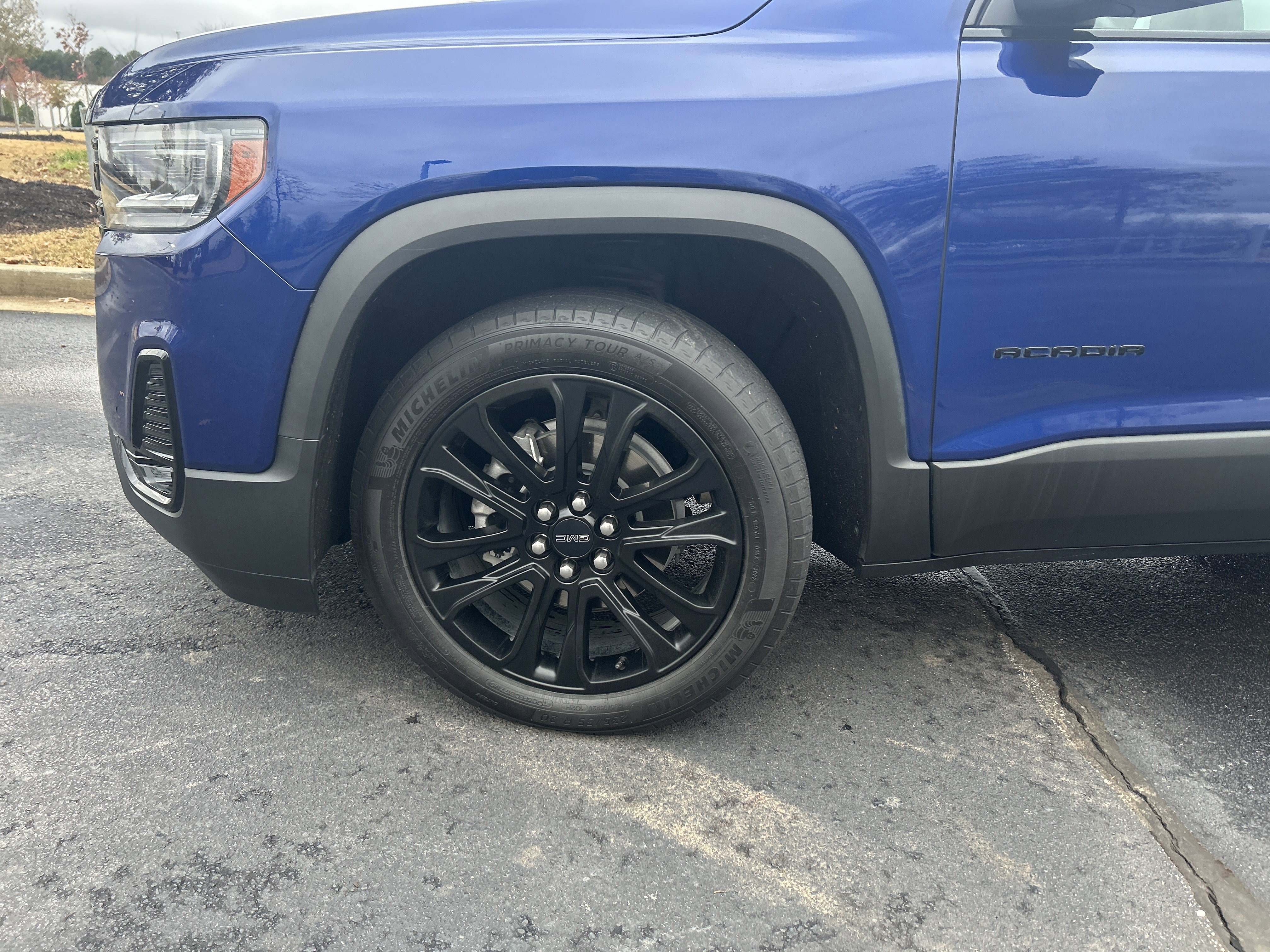 Used 2023 GMC Acadia SLT w/ Elevation Edition image 32