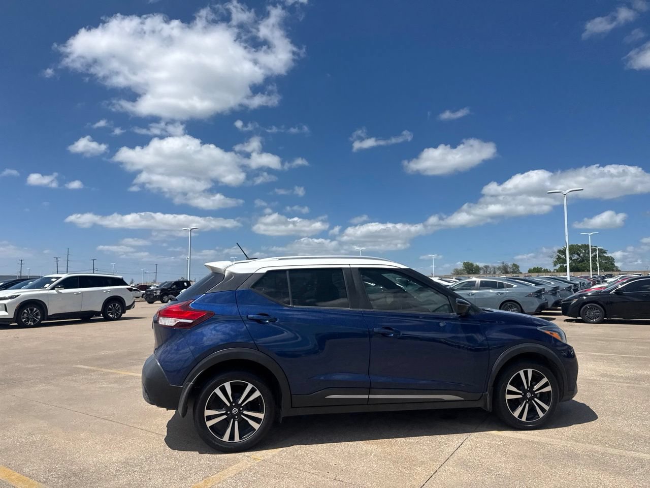 Certified 2019 Nissan Kicks SR w/ SR Premium Package FWD image 23
