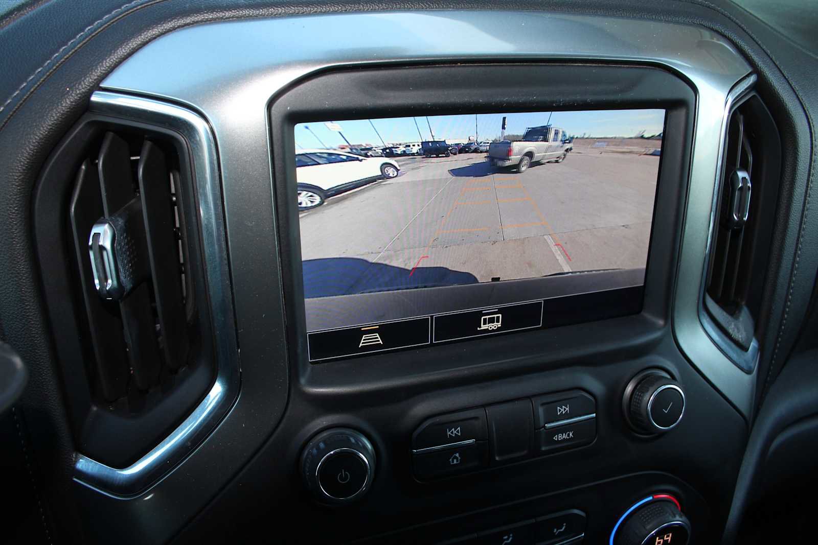 Used 2021 Chevrolet Silverado 1500 LT Trail Boss w/ Convenience Package II image 38