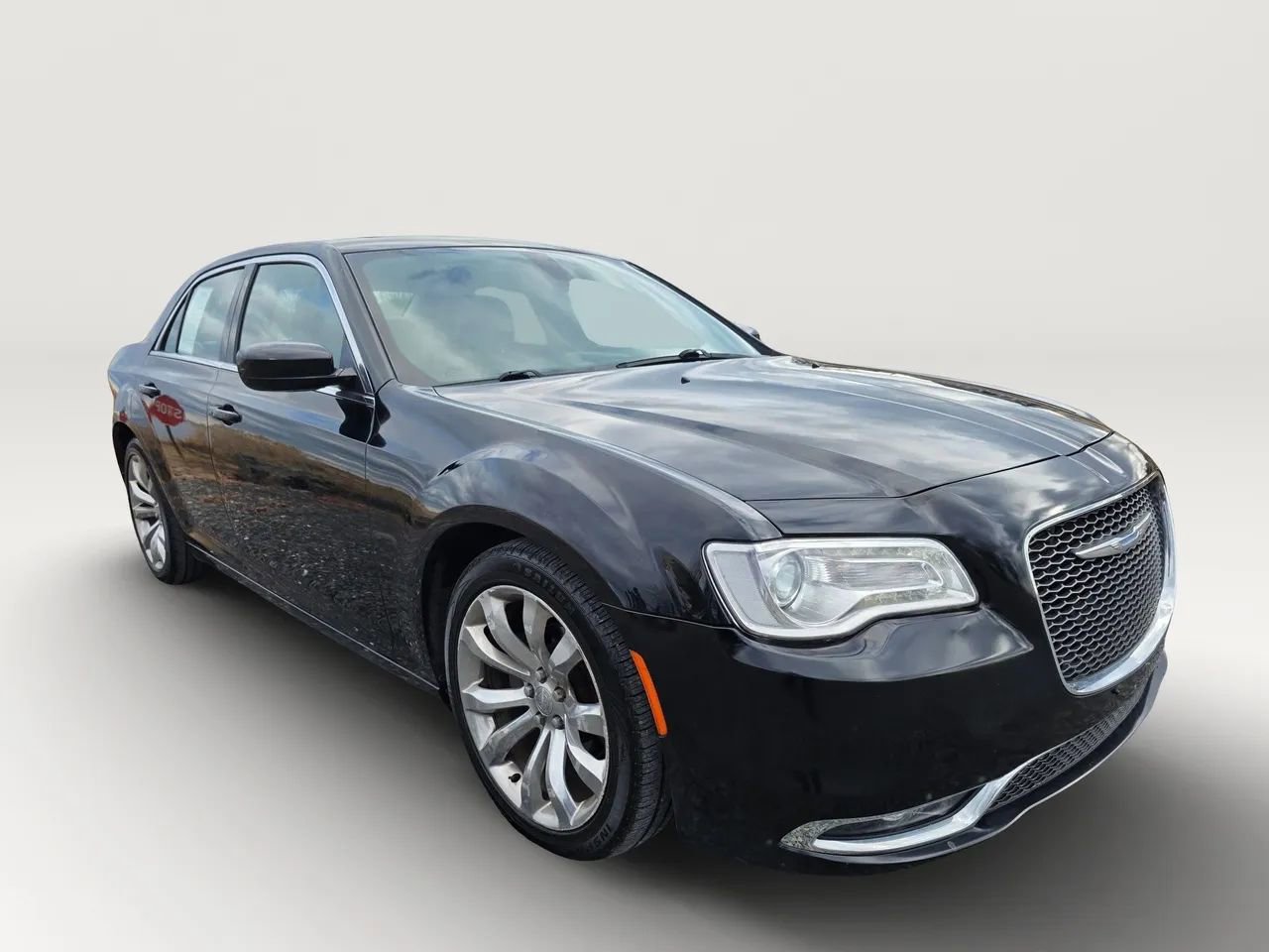 Used 2018 Chrysler 300 Touring L RWD image 8