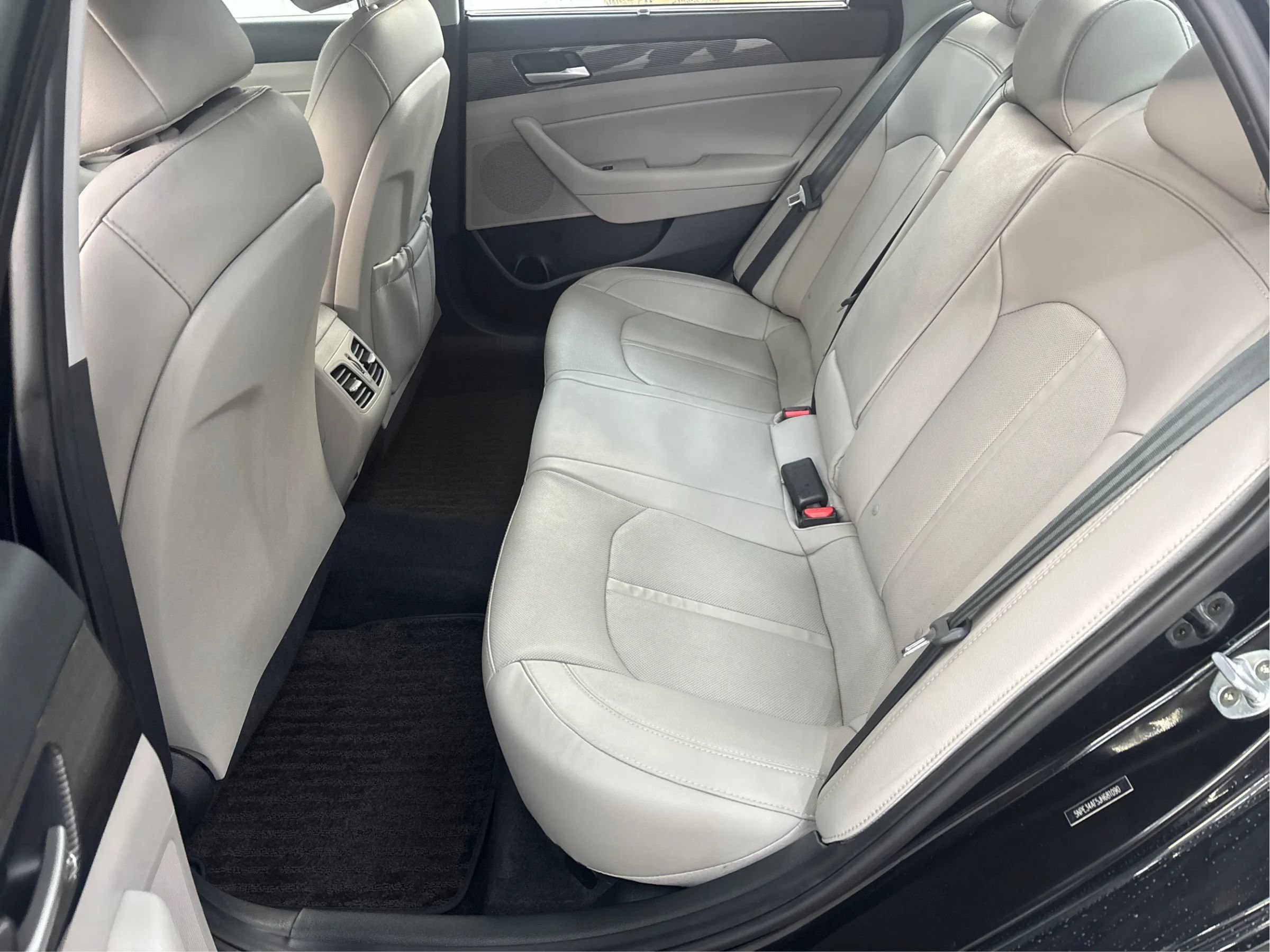 Used 2018 Hyundai Sonata Limited w/ Limited Ultimate Package 03 FWD image 14