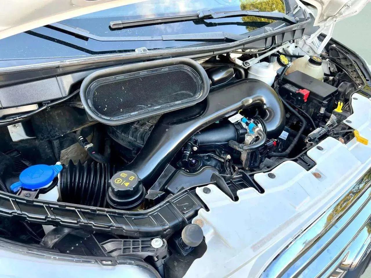 Used 2019 Ford Transit 250 130 Low Roof w/ Exterior Upgrade Package image 24