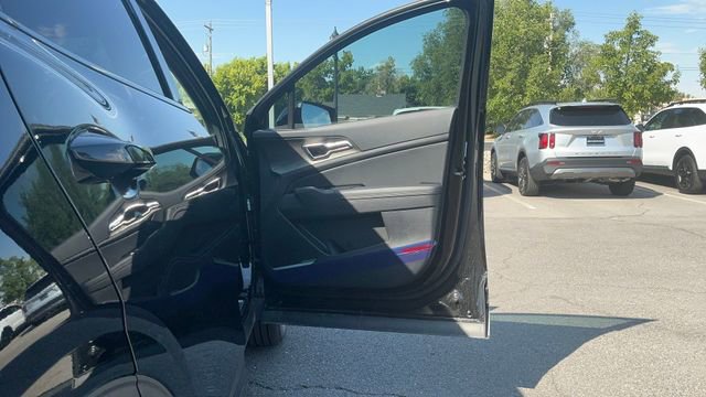 Used 2025 Kia Sportage X-Line image 15