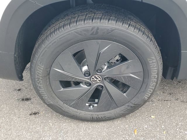 New 2026 Volkswagen Taos S image 5