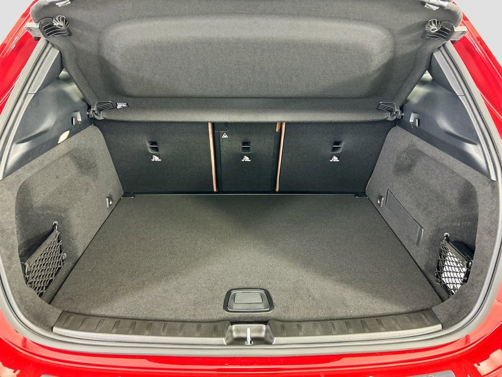 New 2026 Mercedes-Benz GLA 35 AMG 4MATIC image 27