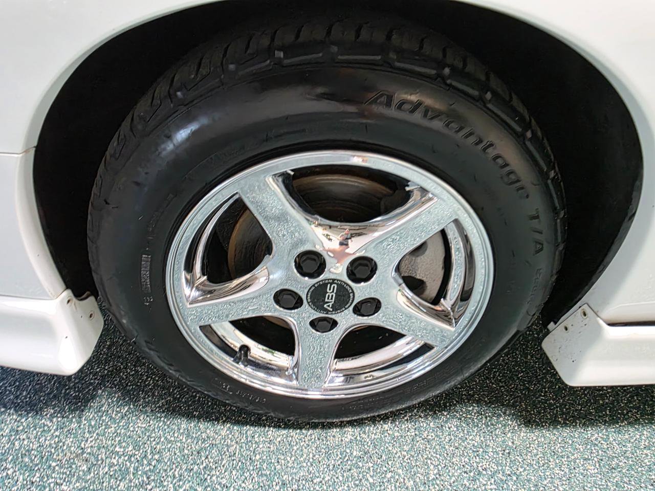 Used 2002 Pontiac Firebird Formula w/ Opt Pkg image 12