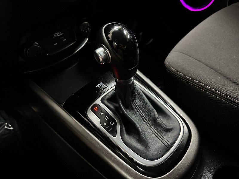 Used 2013 Kia Soul + w/ Audio Pkg FWD image 20