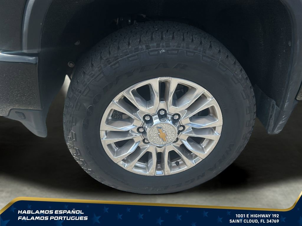 Used 2023 Chevrolet Silverado 2500 High Country AWD/4WD image 36