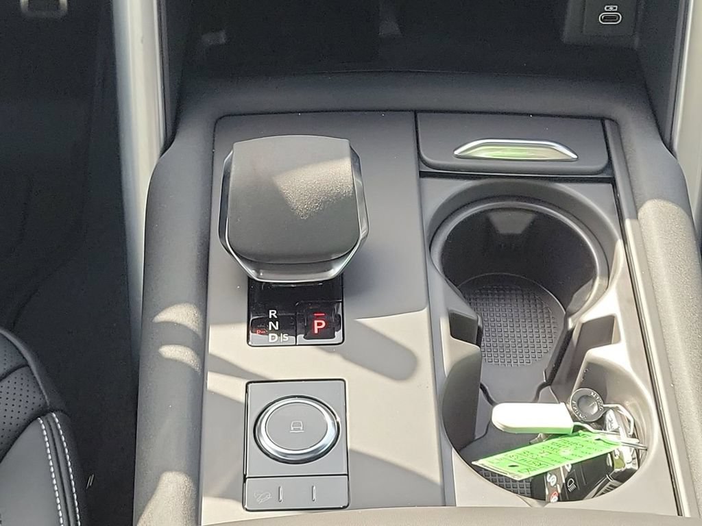 New 2025 Land Rover Discovery Metropolitan Edition AWD/4WD image 20