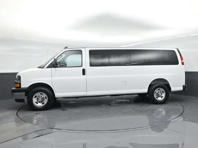 Used 2025 Chevrolet Express 3500 LT w/ LT Preferred Equipment Group RWD image 5