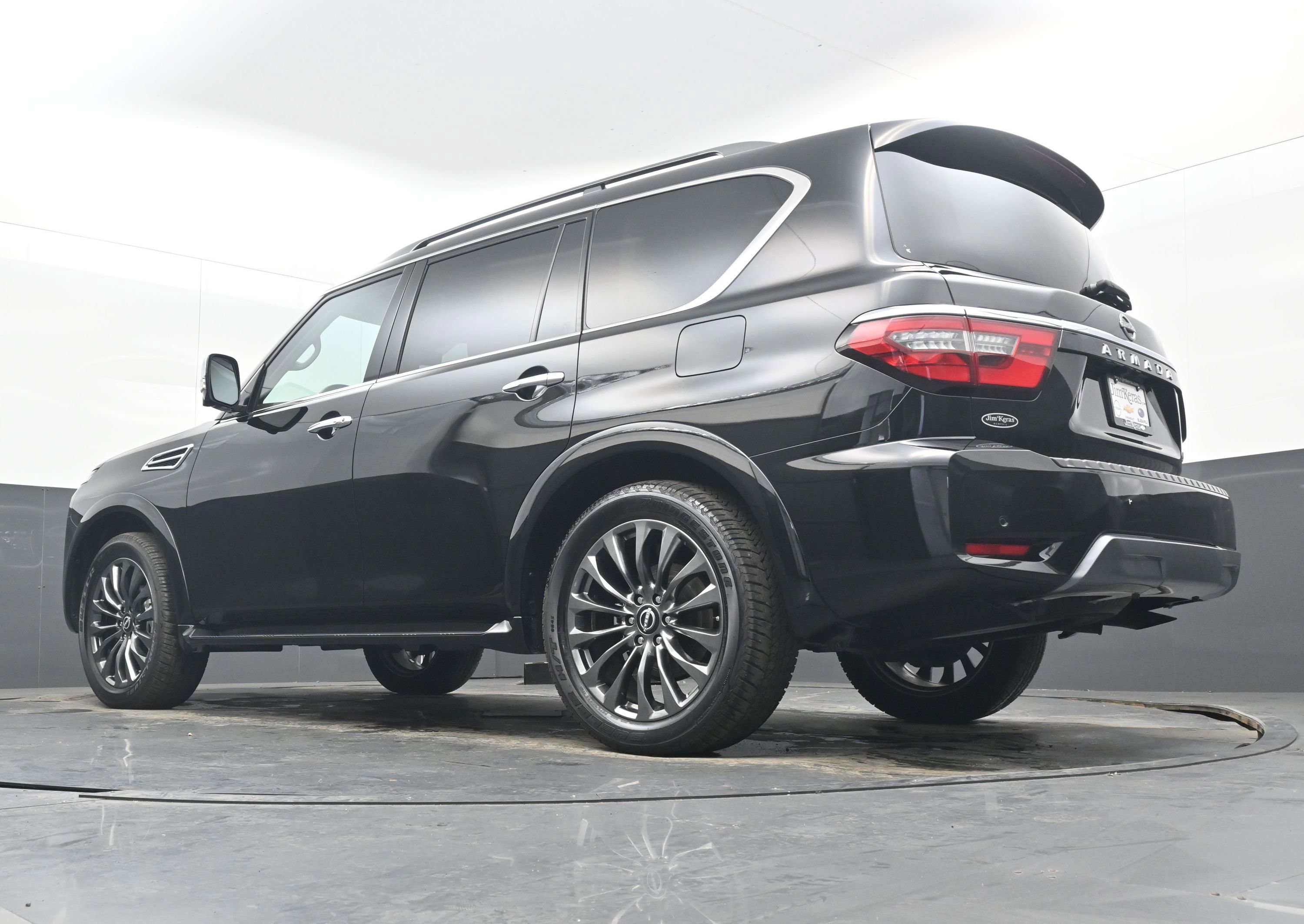 Used 2024 Nissan Armada Platinum image 25