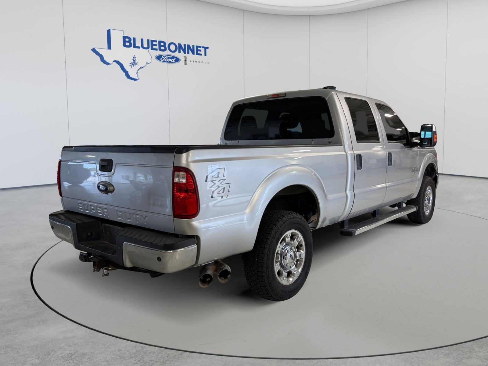 Used 2015 Ford F250 XLT w/ XLT Premium Package AWD/4WD image 5