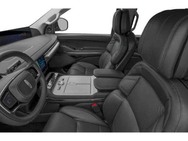 New 2027 Lincoln Navigator Reserve AWD/4WD image 6