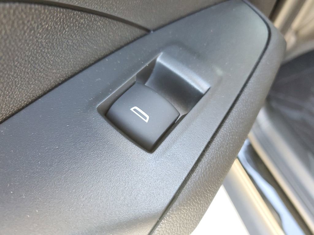 New 2026 Chevrolet Trax LT w/ LT Convenience Package image 16