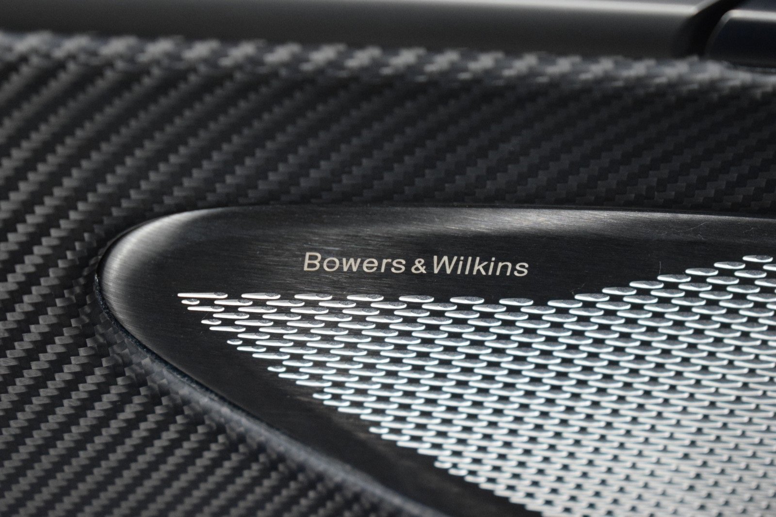 Used 2025 Aston Martin Vanquish image 41